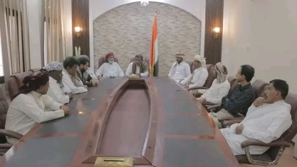 لجنة اعتصام المهرة تحذّر من مخططات خارجية وتؤكد دعمها لحضرموت في مواجهة التحديات
