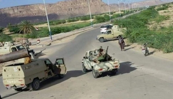 صحيفة عُمانية تحذّر من مخاطر تصعيد الصراع في شرق اليمن