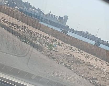 وصول سفينة إماراتية ثانية إلى ميناء المكلا محمّلة بمعدات وأسلحة لدعم المجلس الانتقالي