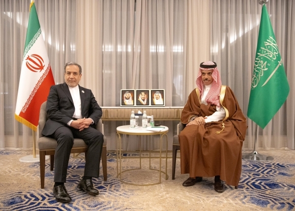 السعودية وإيران تبحثان الأوضاع في اليمن والتطورات الإقليمية