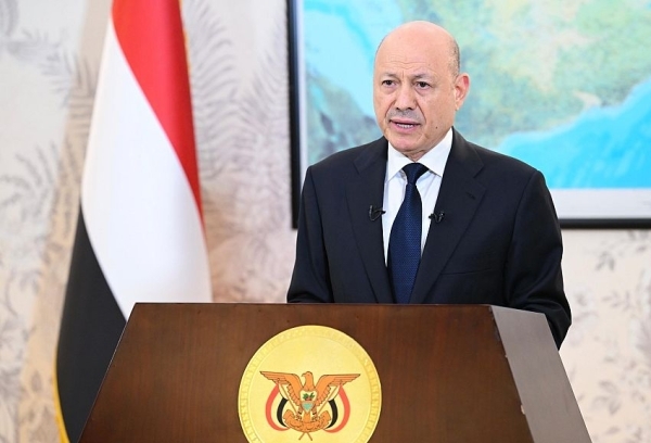 العليمي: الإمارات تورطت بدعم تمرد الانتقالي وتقويض مؤسسات الدولة في اليمن