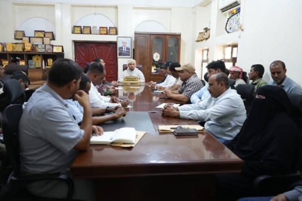 محافظ سقطرى يرحب بتشكيل درع الوطن ويشترط اقتصارها على أبناء الأرخبيل