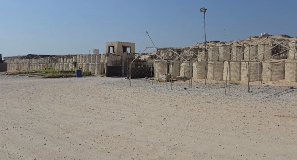 قناة المهرية تكشف عن معتقلات سرية تديرها الإمارات داخل ميناء الضبة النفطي بحضرموت