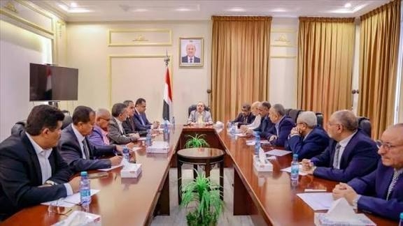 مصدر حكومي: مشاورات مستمرة لتشكيل حكومة كفاءات بمعايير صارمة