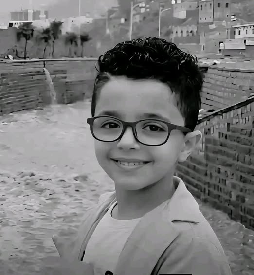 العثور على جثمان الطفل "أيلول" شرقي تعز بعد ساعات من فقدانه جراء السيول الجارفة