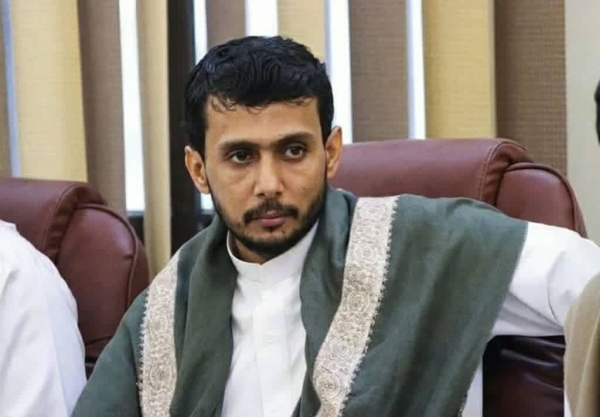 ناطق اعتصام المهرة يحذر من الانهيار الخدمي ويرفض انتهاج سياسة "تدوير الأزمات"