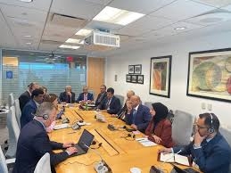 الحكومة اليمنية تبحث مع صندوق النقد الدولي استئناف مشاورات المادة الرابعة لتعزيز التعافي الاقتصادي