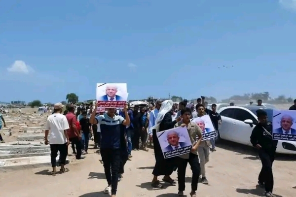 تأجيل محاكمة المتهمين في قضية اغتيال الدكتور عبدالرحمن الشاعر بعدن لتعذر حضورهم