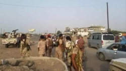 وسط قصف إماراتي.. القوات الحكومية والمجلس الانتقالي يتقاسمان السيطرة على عدن