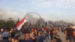 الصدر يدعو الحكومة العراقية للاستقالة وسط احتجاجات وسقوط 65 قتيلا