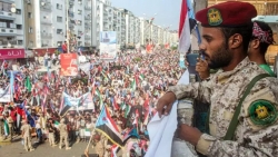 الحكومة اليمنية والانفصاليون يقتربون من اتفاق لإنهاء المواجهة في عدن