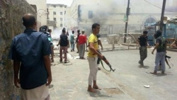 اشتباكات في عدن بين قبائل من الصبيحة ومليشيات الانتقالي وإصابة مدنيين