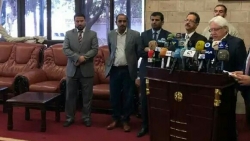 توتر بين الحوثيين وجريفيث بسبب إشادته بـ"ابن سلمان" وإحاطة "مولر" بمجلس الأمن