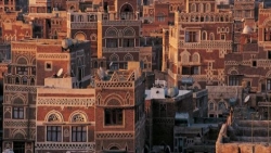 تجار صنعاء يدشنون إضراباً جزئياً احتجاجاً على منع تداول العملة وتعسفات الحوثيين