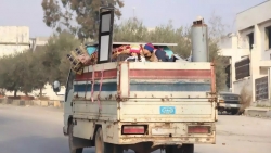 موت ونزوح ودمار.. مئتا غارة للنظام السوري وروسيا على إدلب