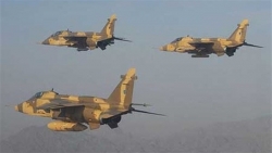 ‏طيران التحالف يجدد قصف مواقع حوثية جنوب شرق صنعاء