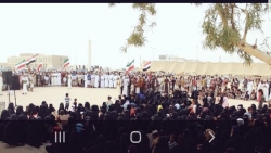 المهرة : وسط تظاهرة حاشدة جمع من مشائخ القبائل المهرية يعلنون الانضمام إلى لجنة الاعتصام
