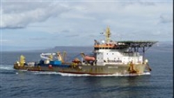 سفينة "نديفور" تغادر جيبوتي باتجاه السواحل اليمنية لصيانة خزان "صافر"