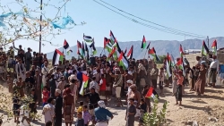 شبوة.. مسيرة حاشدة تضامنا مع الشعب الفلسطيني وتنديدا بالعدوان الإسرائيلي على غزة