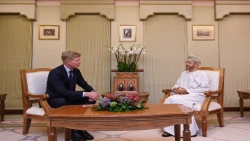 وزير الخارجية العماني يؤكّد على الأهمية التي توليها سلطنة عمان من أجل استقرار اليمن