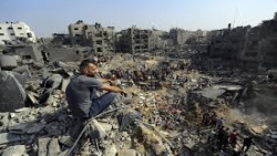 غزة ..الاحتلال يواصل جرائمه بحق السكان وحصيلة الشهداء تتجاوز 34 ألفاً