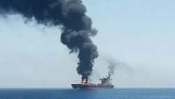 وكالة أمبري: تعلن اصابة سفينة بصاروخ قبالة سواحل المخا